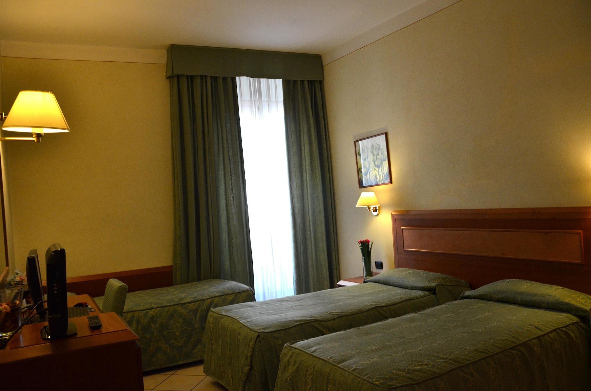Hotel Mia Cara 3*