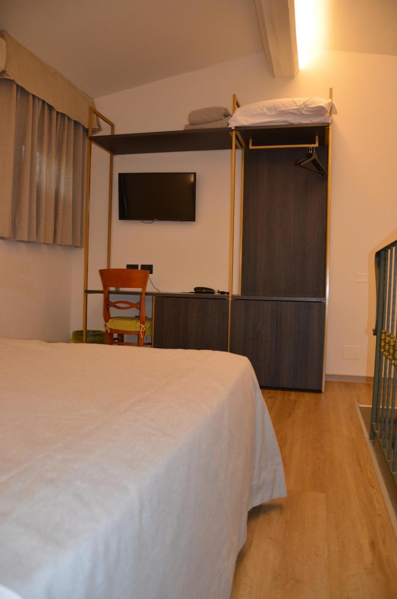 Hotel Mia Cara 3*